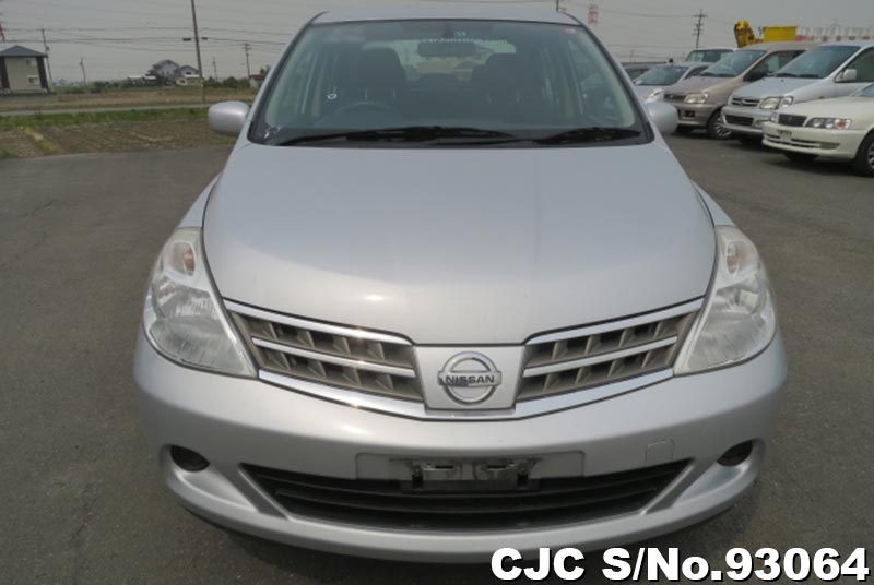 Nissan tiida latio 2010